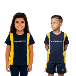 Camiseta azul marinho com recorte amarelo, uniforme oficial do Colégio Objetivo, modelo unissex para estudantes.